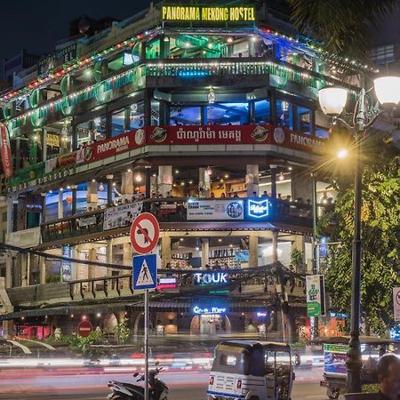 Panorama Mekong Hostel Phnom Penh Esterno foto
