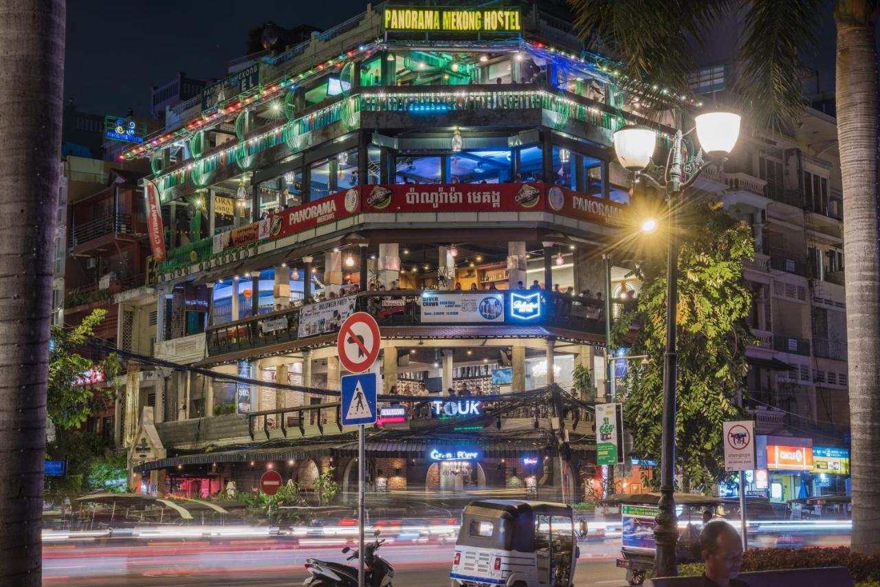 Panorama Mekong Hostel Phnom Penh Esterno foto