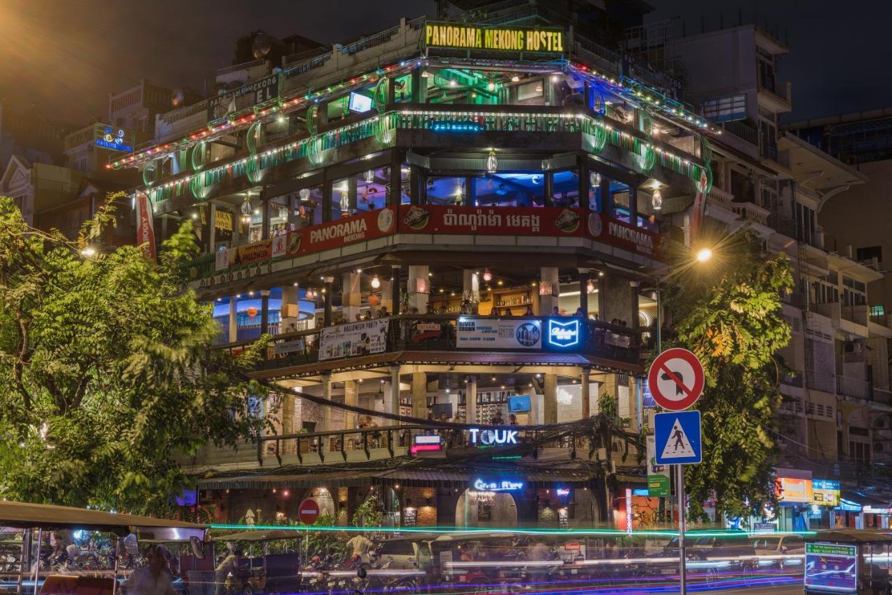 Panorama Mekong Hostel Phnom Penh Esterno foto